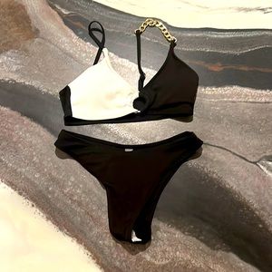 Black / white Chain Swim Suit